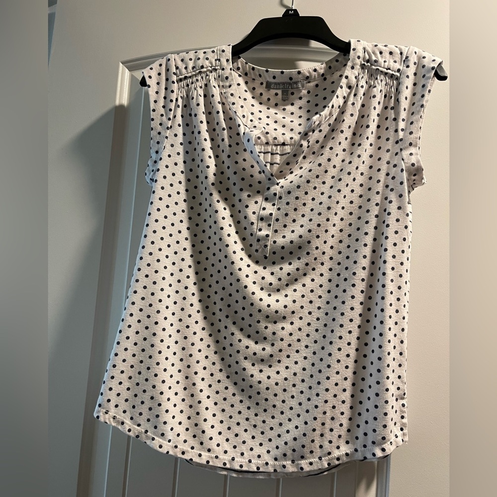 Sleeveless top